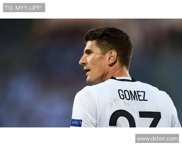 新人中锋推荐的足球明星榜单助你了解未来之星的精彩表现